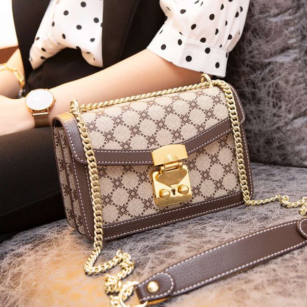 hbp fashion bag women's bag 2021 new french niche high level sense messenger limited fashion foreign style chain trend
hbp fashion bag women's bag 2021 new french niche high level sense messenger limited fashion foreign style chain trend