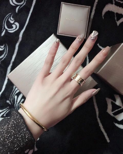 high-end luxury bulgarian s925 silver jewelry silver ring, designer men and women gift engagement ringll
high-end luxury bulgarian s925 silver jewelry silver ring, designer men and women gift engagement ringll