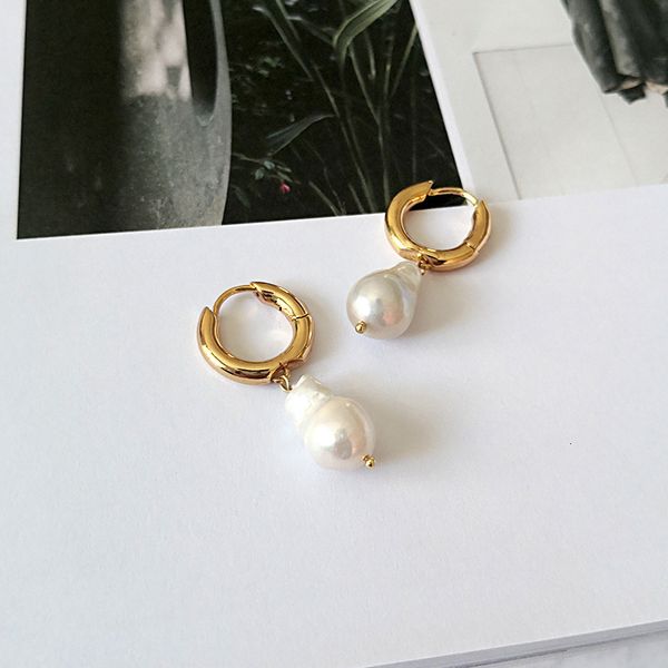 korean ear buckle east gate natural freshwater pearl earrings simple fashion personality thin female, Silver
korean ear buckle east gate natural freshwater pearl earrings simple fashion personality thin female, Silver