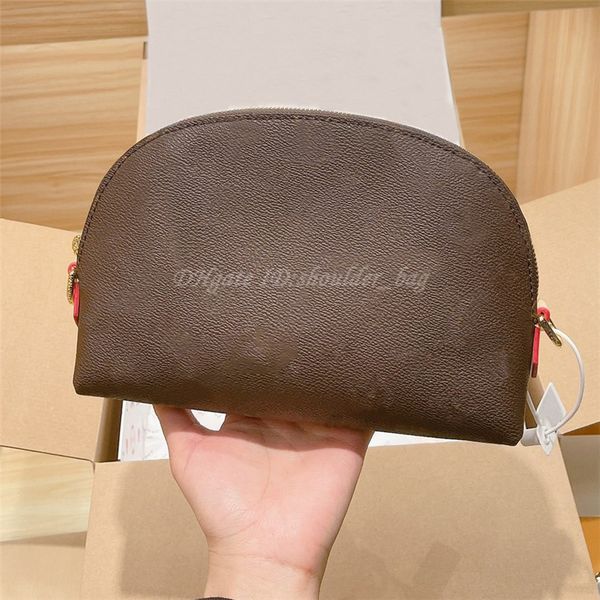 2021 women fashion luxurys clutch makup shell bag designers handbag chain shoulder cosmetic tote bags handbags purse wallet totes crossbody
2021 women fashion luxurys clutch makup shell bag designers handbag chain shoulder cosmetic tote bags handbags purse wallet totes crossbody