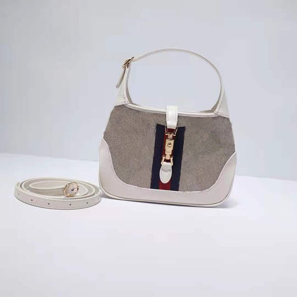 2021 new fashionable and ever-changing denim shoulder bags lady messenger bag handbag a musthave for street style
2021 new fashionable and ever-changing denim shoulder bags lady messenger bag handbag a musthave for street style