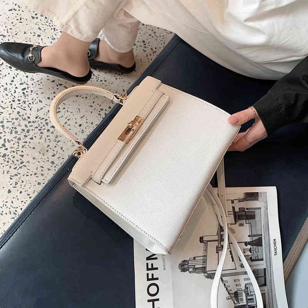 luxury h bags designer shoulder handbags small bag women's fashion in summer of 2022
luxury h bags designer shoulder handbags small bag women's fashion in summer of 2022