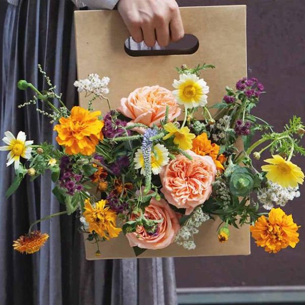 gift wrap flowers packaging box portable rose arrangement bag florist handy bouquet paper fresh basket bags gifts
gift wrap flowers packaging box portable rose arrangement bag florist handy bouquet paper fresh basket bags gifts
