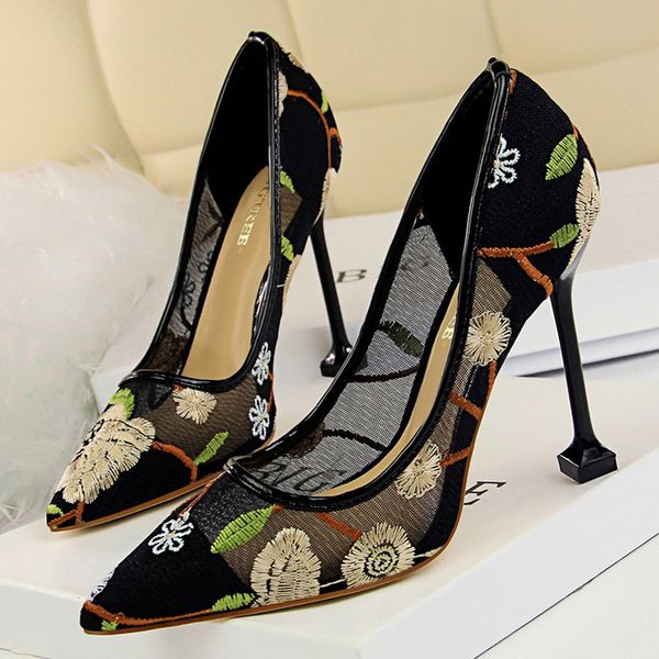 bigtree shoes woman pumps flower embroidery lace high heels party shoes stiletto fashion women heels mesh women shoes l003, Black
bigtree shoes woman pumps flower embroidery lace high heels party shoes stiletto fashion women heels mesh women shoes l003, Black