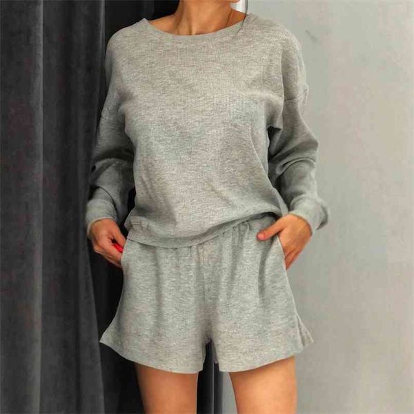 autumn winter women sets 2 piece outfits matching short high elastic waist oversize fashion lady suit ws1787 210427, White
autumn winter women sets 2 piece outfits matching short high elastic waist oversize fashion lady suit ws1787 210427, White