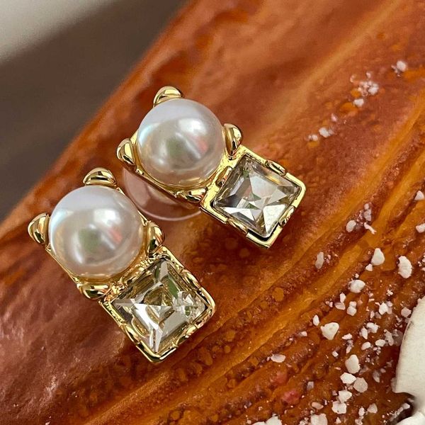 style pearl studded earrings gold plated 925 silver needle temperament minimalist small earrings g7-5
style pearl studded earrings gold plated 925 silver needle temperament minimalist small earrings g7-5
