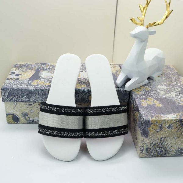 luxury brand sandals designer slippers slides foam runners floral brocade genuine leather flip flops women shoes sandal 22, Black
luxury brand sandals designer slippers slides foam runners floral brocade genuine leather flip flops women shoes sandal 22, Black