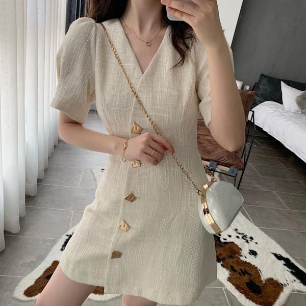 casual dresses autumn vintage french v-neck dress women linen thin puff sleeve a-line midi sundress party button women's 2021, Black;gray
casual dresses autumn vintage french v-neck dress women linen thin puff sleeve a-line midi sundress party button women's 2021, Black;gray