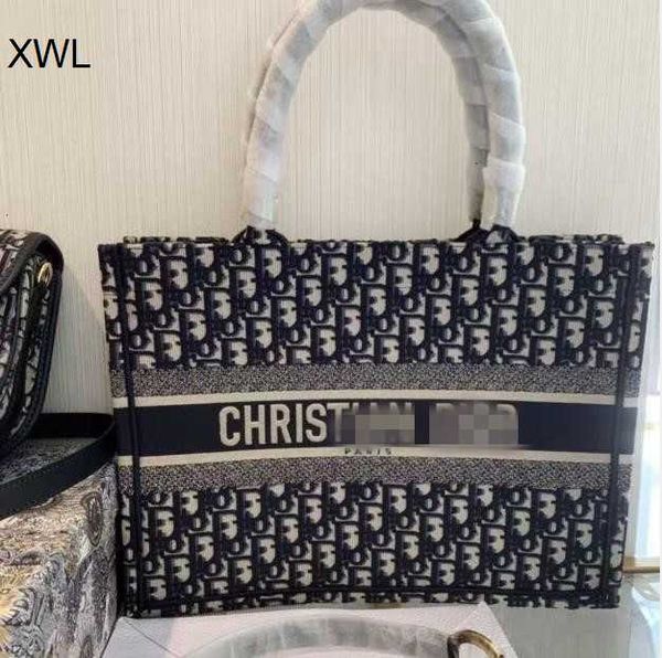 christian 2021 summer python pattern tote handbag dio fashion shoulder bag for women luxury designer brand female handbags cd crossbody bags
christian 2021 summer python pattern tote handbag dio fashion shoulder bag for women luxury designer brand female handbags cd crossbody bags