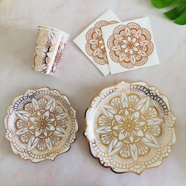 65pcs/ lot grade disposable paper partyware retro rose flowers gilded plates wedding cake dish holiday party supplies dinnerware
65pcs/ lot grade disposable paper partyware retro rose flowers gilded plates wedding cake dish holiday party supplies dinnerware
