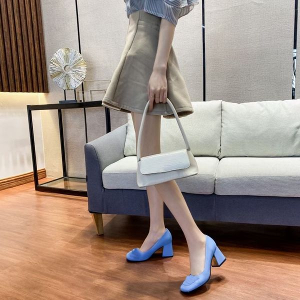2022 classic fashion ladies dress shoes slippers summer leather platform flat shoes ladies fashion french sheepskin, Black
2022 classic fashion ladies dress shoes slippers summer leather platform flat shoes ladies fashion french sheepskin, Black