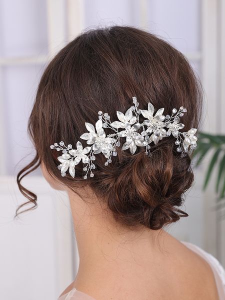 vintage wedding hair accessories silver rhinestone flower head jewelry hair ornaments bride headpieces bridal headwear hair comb
vintage wedding hair accessories silver rhinestone flower head jewelry hair ornaments bride headpieces bridal headwear hair comb