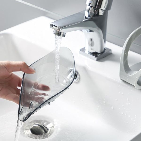 soap dishes inclined drain storage box creative leaf shape punching installed on the sink to store small items
soap dishes inclined drain storage box creative leaf shape punching installed on the sink to store small items