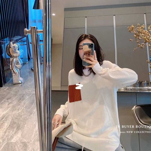 2021 early autumn correct version long sleeve round neck color contrast pocket design sense sweater pullover sweater, Black
2021 early autumn correct version long sleeve round neck color contrast pocket design sense sweater pullover sweater, Black