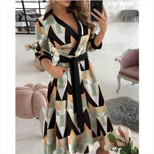 spring and summer fashion womens dresses plus size pleated long sleeve v neck printed bag hip clothing, Black;gray
spring and summer fashion womens dresses plus size pleated long sleeve v neck printed bag hip clothing, Black;gray