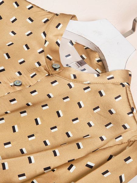 blouses standing collar printed women's long sleeve 2021 spring large size loose mulberry silk blouse satin shirt, White
blouses standing collar printed women's long sleeve 2021 spring large size loose mulberry silk blouse satin shirt, White