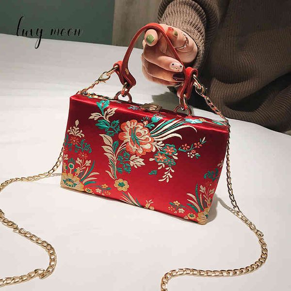 women's bag retro purses and handbags luxury designer embroidery flower clutch bag wedding elegant shoulder evening clutch z070
women's bag retro purses and handbags luxury designer embroidery flower clutch bag wedding elegant shoulder evening clutch z070