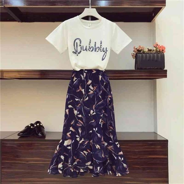 summer women beading letter short sleeve cotton t-shirt + floral ruffles slim skirt 2 pcs sets female suits 210519, White
summer women beading letter short sleeve cotton t-shirt + floral ruffles slim skirt 2 pcs sets female suits 210519, White