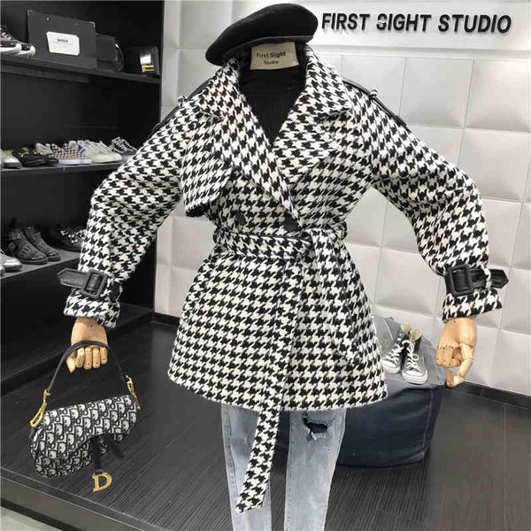 women's trench coats korea's fashion wool coat 2021 fall and winter retro big lapel tweed houndstooth thicken lane arc, Tan;black
women's trench coats korea's fashion wool coat 2021 fall and winter retro big lapel tweed houndstooth thicken lane arc, Tan;black