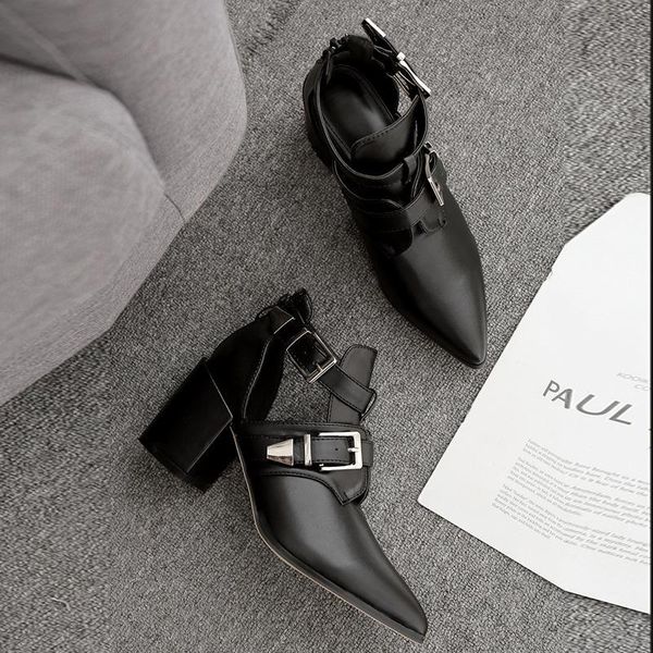 boots women's shoes 2021 large size hollow short thick with motorcycle double-breasted 35-42, Black
boots women's shoes 2021 large size hollow short thick with motorcycle double-breasted 35-42, Black