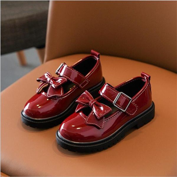girls' black red bow patent leather soft soled shoes 2021 korean version of princess for students' campus performance flat, Black;grey
girls' black red bow patent leather soft soled shoes 2021 korean version of princess for students' campus performance flat, Black;grey