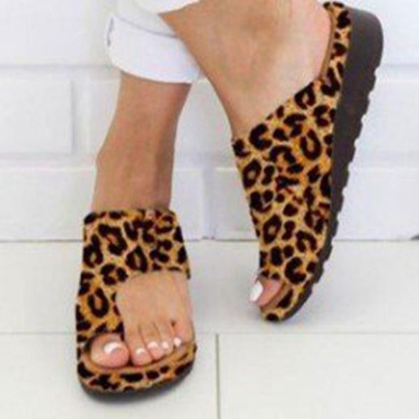 women mature flip flop platform slippers outside shoes shallow flower silver fashion modern, Black
women mature flip flop platform slippers outside shoes shallow flower silver fashion modern, Black