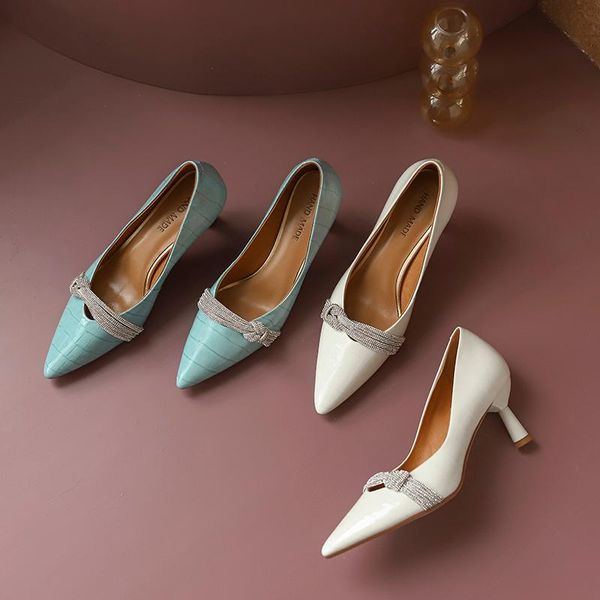 dress shoes 2021 elegant crystal decoration high heels female pumps sweet women's genuine leather wedding party woman, Black
dress shoes 2021 elegant crystal decoration high heels female pumps sweet women's genuine leather wedding party woman, Black