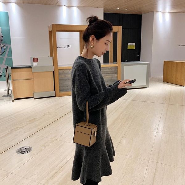 casual dresses wavsiyier sweater dress women 2021 solid korean style pollover knitted woman winter thick warm autumn jumper, Black;gray
casual dresses wavsiyier sweater dress women 2021 solid korean style pollover knitted woman winter thick warm autumn jumper, Black;gray