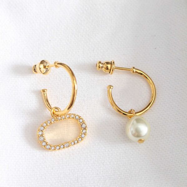 fashion colored letter hoop earrings aretes for women party wedding lovers gift jewelry engagement with box hb0427, Golden
fashion colored letter hoop earrings aretes for women party wedding lovers gift jewelry engagement with box hb0427, Golden