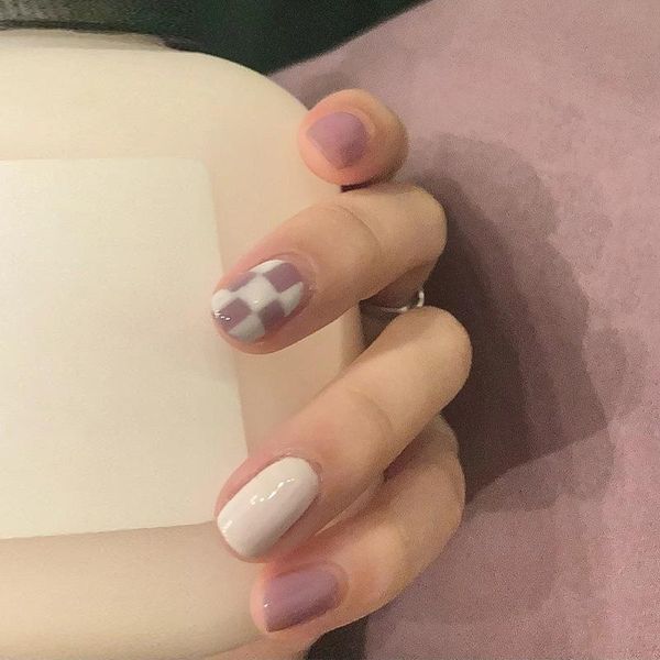 false nails 24pcs plaid nail patch sweet style glue type removable short paragraph manicure save time wholesale, Red;gold
false nails 24pcs plaid nail patch sweet style glue type removable short paragraph manicure save time wholesale, Red;gold