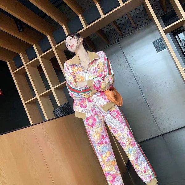 2021 autumn and winter new net red same heavy craft printing ribbon zipper jacket + casual pants, Gray
2021 autumn and winter new net red same heavy craft printing ribbon zipper jacket + casual pants, Gray