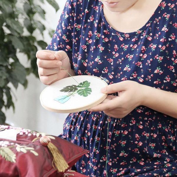 other arts and crafts european-style flowers painting diy embroidery handicrafts sewing with shed -stitch kit beginners l4l5
other arts and crafts european-style flowers painting diy embroidery handicrafts sewing with shed -stitch kit beginners l4l5