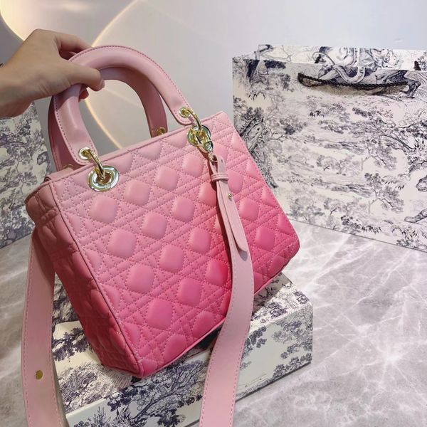 2022women luxurys designers bags purse crossbody brand handbag square gradient gold buckle princess bag handbags gif
2022women luxurys designers bags purse crossbody brand handbag square gradient gold buckle princess bag handbags gif