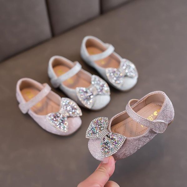 flat shoes autumn girls leather rhinestone bow princess student children, Black;grey
flat shoes autumn girls leather rhinestone bow princess student children, Black;grey