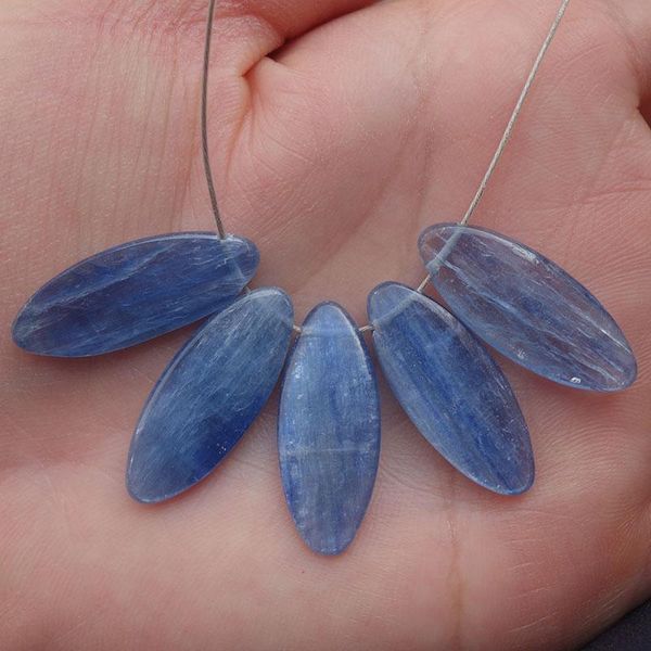 pendants 25x10x3mm natural olive shape teardrop blue kyanite necklace pendant jewelry 10pcs/lot, Black
pendants 25x10x3mm natural olive shape teardrop blue kyanite necklace pendant jewelry 10pcs/lot, Black