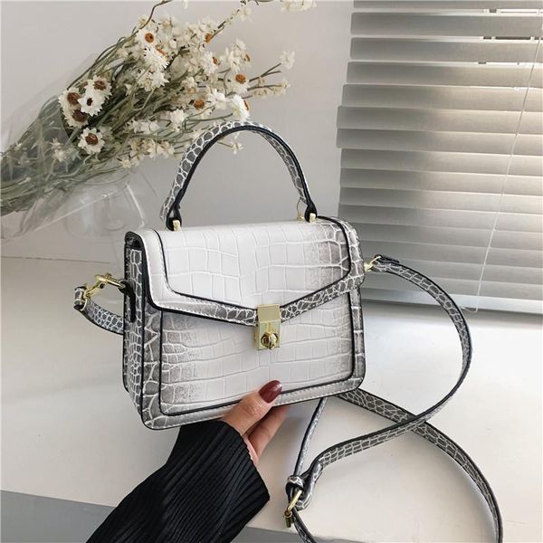 cosmetic bags & cases 2021 woman shoulder bag texture chain pu diagonal fashion luxury handbag female shopping
cosmetic bags & cases 2021 woman shoulder bag texture chain pu diagonal fashion luxury handbag female shopping