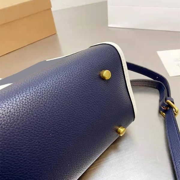 louis vutton bagluxury ladies designer tote bags fashion canvas large capacity ladie wallets handbag carriage print mommy shopping bagandd1y
louis vutton bagluxury ladies designer tote bags fashion canvas large capacity ladie wallets handbag carriage print mommy shopping bagandd1y