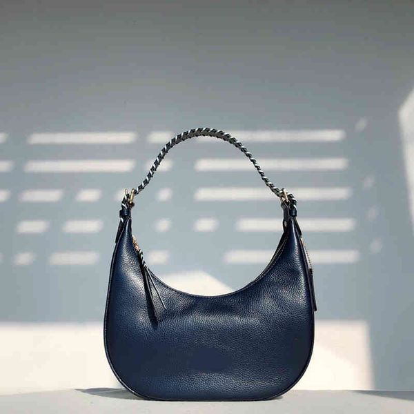 luxury star in the same style leather fashion mahjong bag single shoulder underarm soft crossbody makeup
luxury star in the same style leather fashion mahjong bag single shoulder underarm soft crossbody makeup