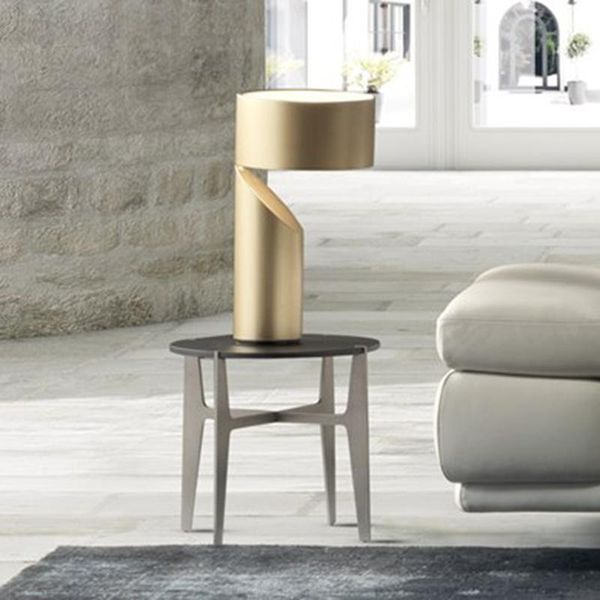 simple and modern bedroom bedside metal table lamp creative living room study exhibition hall decorative lamps
simple and modern bedroom bedside metal table lamp creative living room study exhibition hall decorative lamps