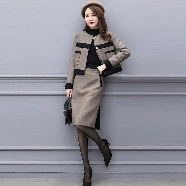 women's two piece pants 2021 autumn winter fashion office lady elegant wool skirt suit sets 2 set women short blazer skirts suits se, White
women's two piece pants 2021 autumn winter fashion office lady elegant wool skirt suit sets 2 set women short blazer skirts suits se, White