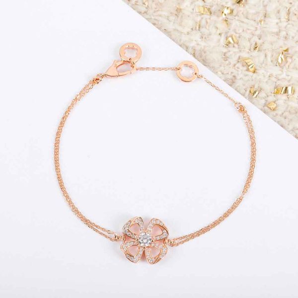s925 silver flower pendant bracelet with diamond in 18k rose gold plated platinum color for women wedding jewelry gift have box stamp ps7307
s925 silver flower pendant bracelet with diamond in 18k rose gold plated platinum color for women wedding jewelry gift have box stamp ps7307