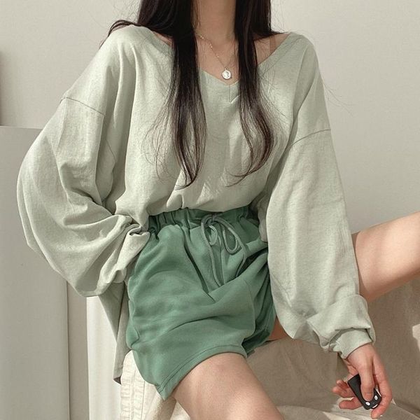 women's tracksuits 2021 summer wild v-neck pullover loose sunscreen split + high waist wide leg casual shorts kk594, Gray
women's tracksuits 2021 summer wild v-neck pullover loose sunscreen split + high waist wide leg casual shorts kk594, Gray
