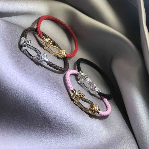 bangles bracelet s925 silver u-shaped 8-shaped horseshoe buckle leather rope male and female couple slightly inlaid with diamond, Black
bangles bracelet s925 silver u-shaped 8-shaped horseshoe buckle leather rope male and female couple slightly inlaid with diamond, Black