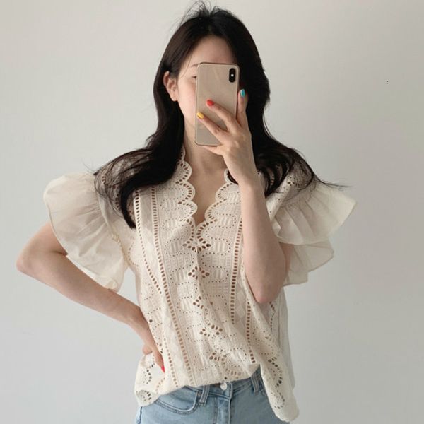 women's blouses & shirts french v-neck splicing shirt heavy industry lace hollow blusas jacquard loose ruffle short sleeve women o, White
women's blouses & shirts french v-neck splicing shirt heavy industry lace hollow blusas jacquard loose ruffle short sleeve women o, White