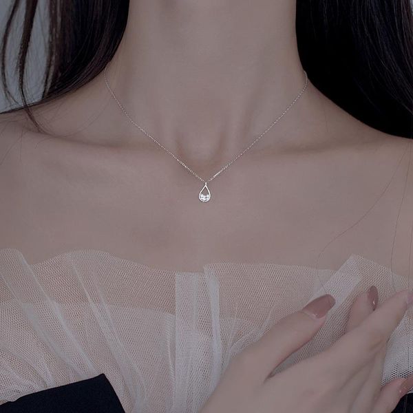 chains 925 sterling silver waterdrop necklace for women shiny cz clavicle chain charm necklaces party jewelry
chains 925 sterling silver waterdrop necklace for women shiny cz clavicle chain charm necklaces party jewelry