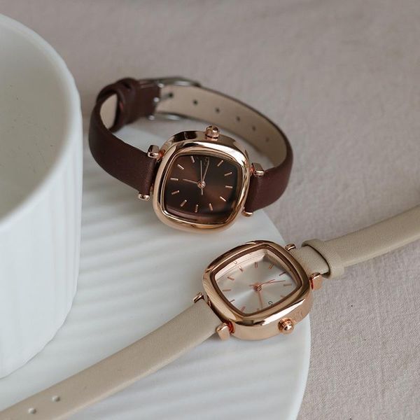 wristwatches ladies square watch waterproof niche design brown green white black belt simple trend fashion classic ol style, Slivery;brown
wristwatches ladies square watch waterproof niche design brown green white black belt simple trend fashion classic ol style, Slivery;brown