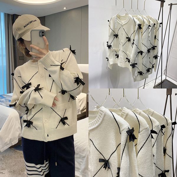 2021 early autumn new versatile girlish temperament aging bow wool yarn knitted cardigan jacket women, White
2021 early autumn new versatile girlish temperament aging bow wool yarn knitted cardigan jacket women, White