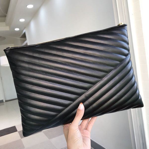 designer bags women evening bag black red color genuine leather sheepskin material clutch purse criss-cross striped about 35/28
designer bags women evening bag black red color genuine leather sheepskin material clutch purse criss-cross striped about 35/28