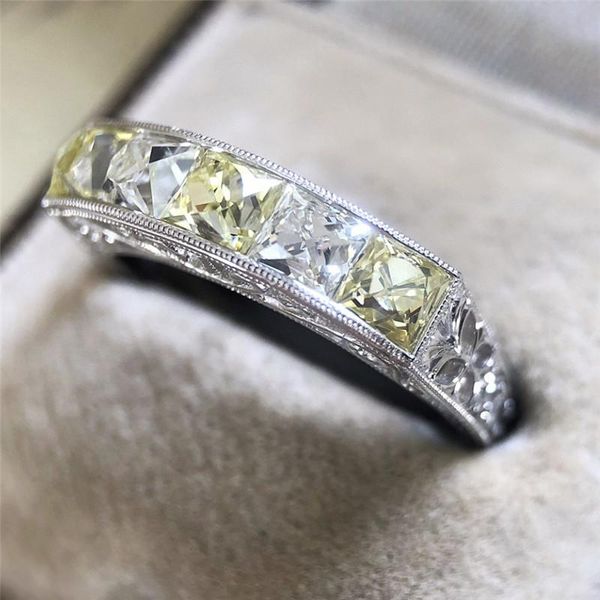 wedding rings modyle engagement silver color hollow flower for women white zircon cubic elegant female jewelry, Slivery;golden
wedding rings modyle engagement silver color hollow flower for women white zircon cubic elegant female jewelry, Slivery;golden