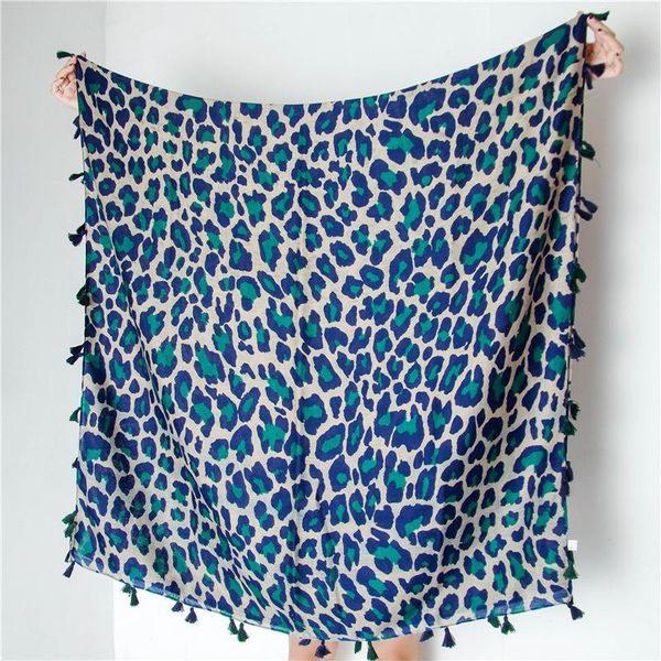 scarves brand 2021 design leopard print dot cystic viscose shawl scarf printing neckerchief autumn winter muslim hijab, Blue;gray
scarves brand 2021 design leopard print dot cystic viscose shawl scarf printing neckerchief autumn winter muslim hijab, Blue;gray